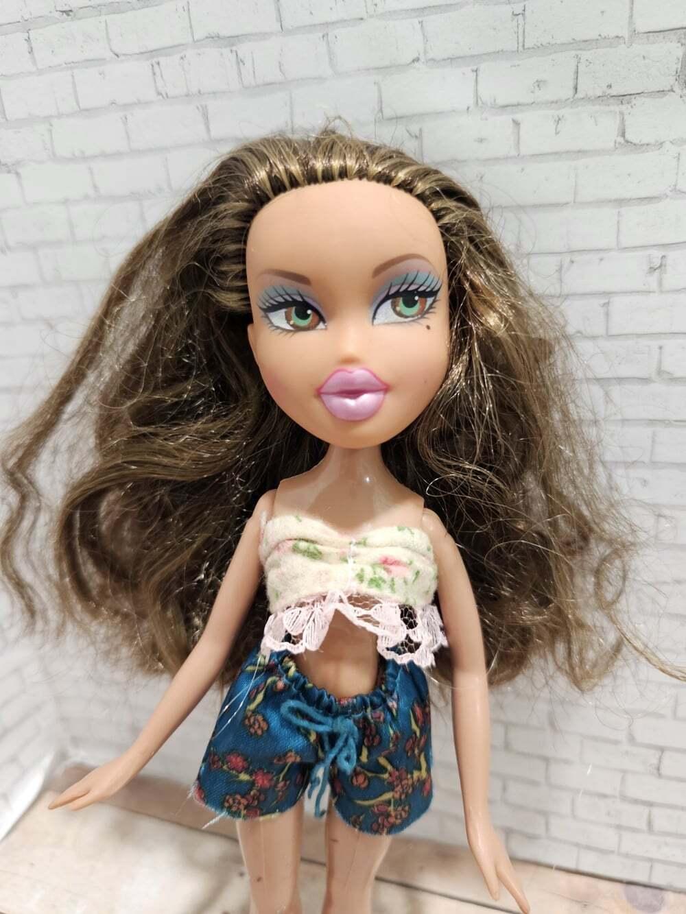 Bratz Hot Summer Dayz Fianna Doll MGA Y2K Brown Hair Green Eyes Restyled